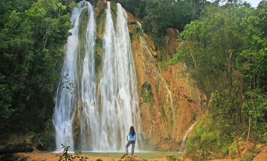 Naturreisen auf der Dominikanischen Republik - Wasserfall Dominikanische Republik Naturreise buchen