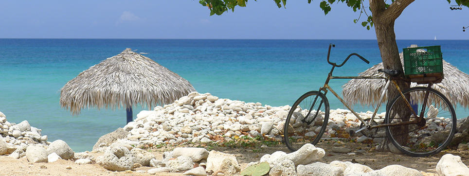Kuba Veloferien Strand Sonnenschirm Angebot