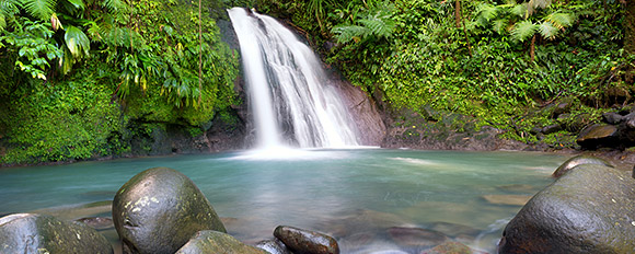 Trekkings, Wanderungen, Wasserfälle und Nationalparks
